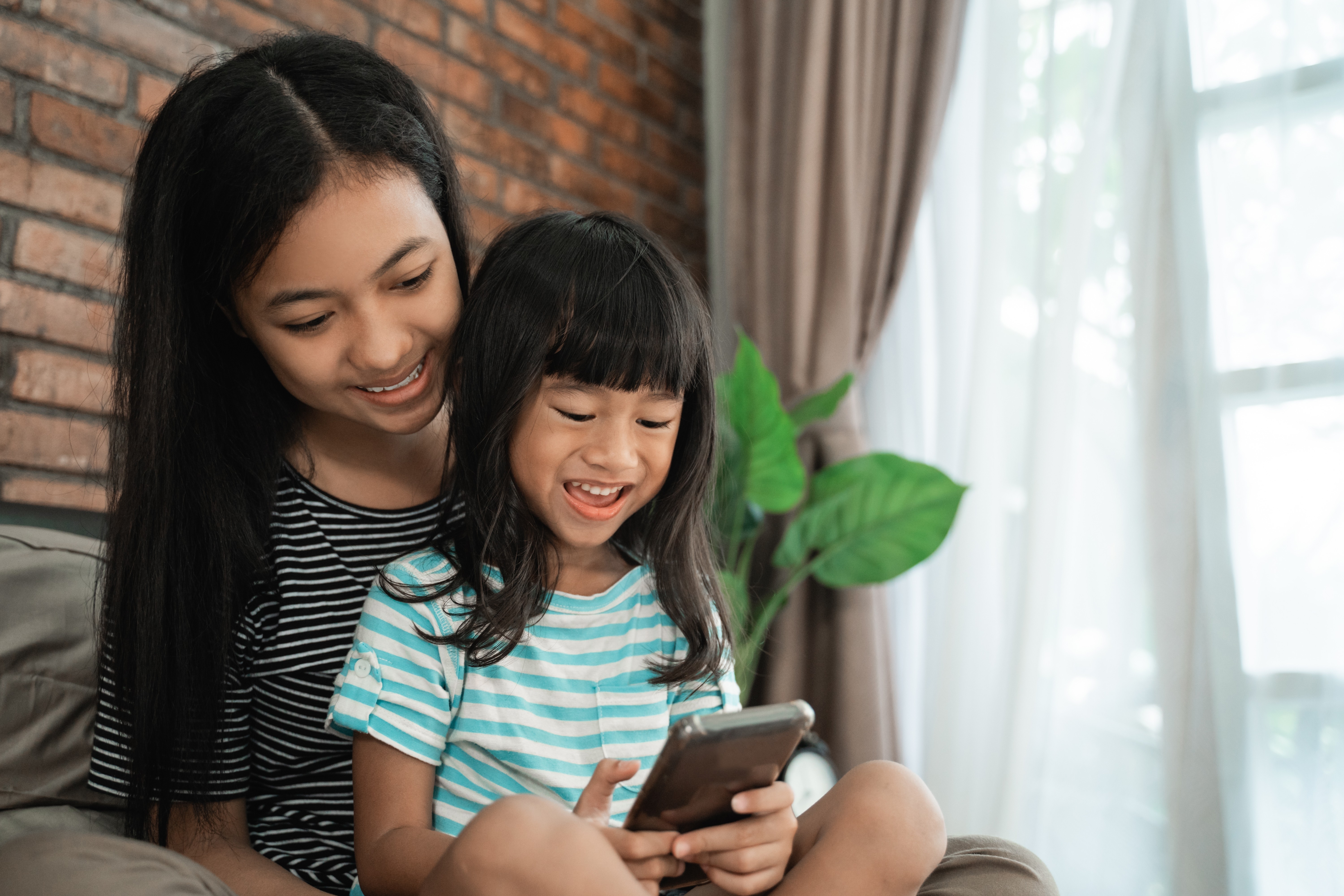 istilah parenting, wonder week, growth spurt, tummy time, baby led weaning, sleep training, screen time, stunting, Bunda, si Kecil